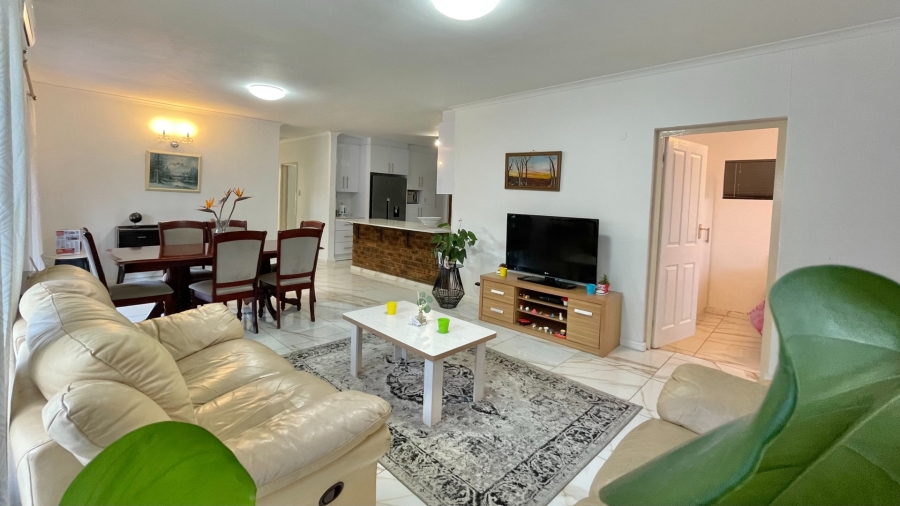 4 Bedroom Property for Sale in Gordons Bay Central Western Cape